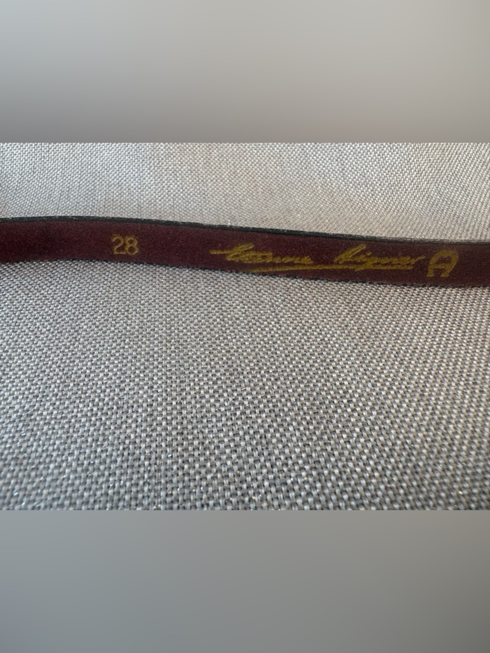 Etienne Aigner Dark Brown burgundy Leather Belt with brass Round Buckle sm 28. - Picture 3 of 8